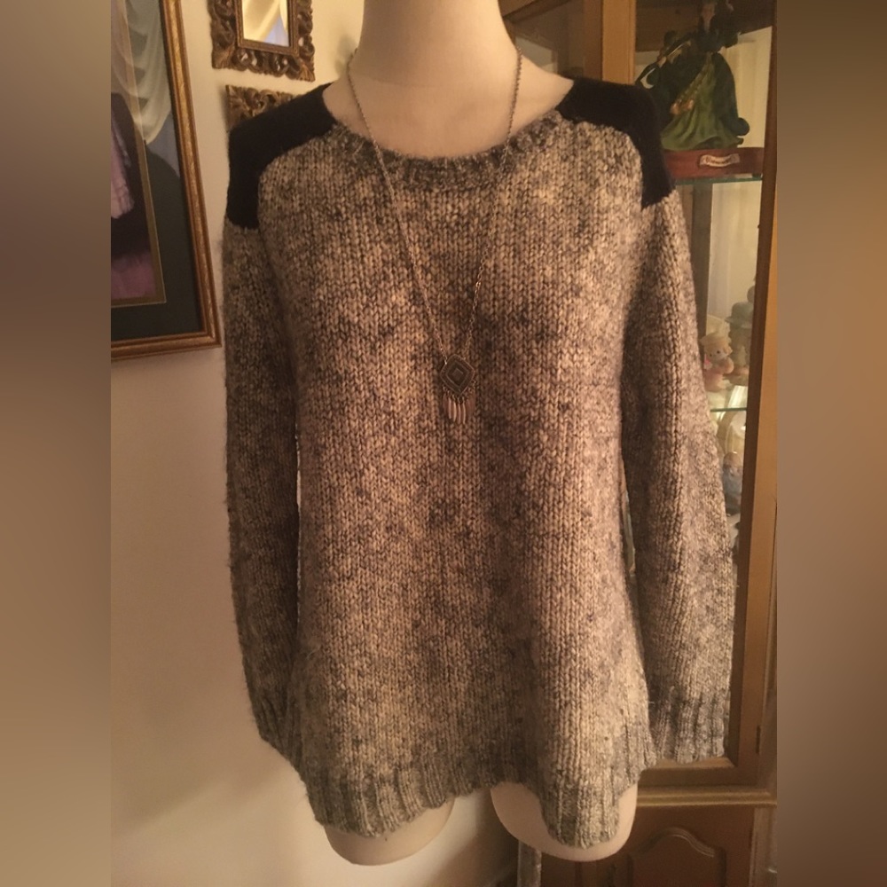 J Crew gray tweed sweater size XL. C:15